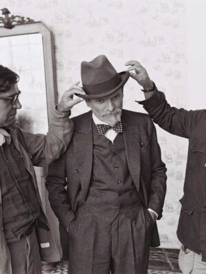 Omero Antonutti e i fratelli taviani sul set di Kaos ©Umberto Montiroli